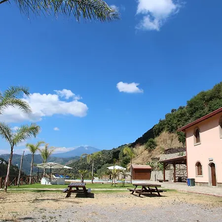 Séjour à la campagne Profetina Village Motta Camastra